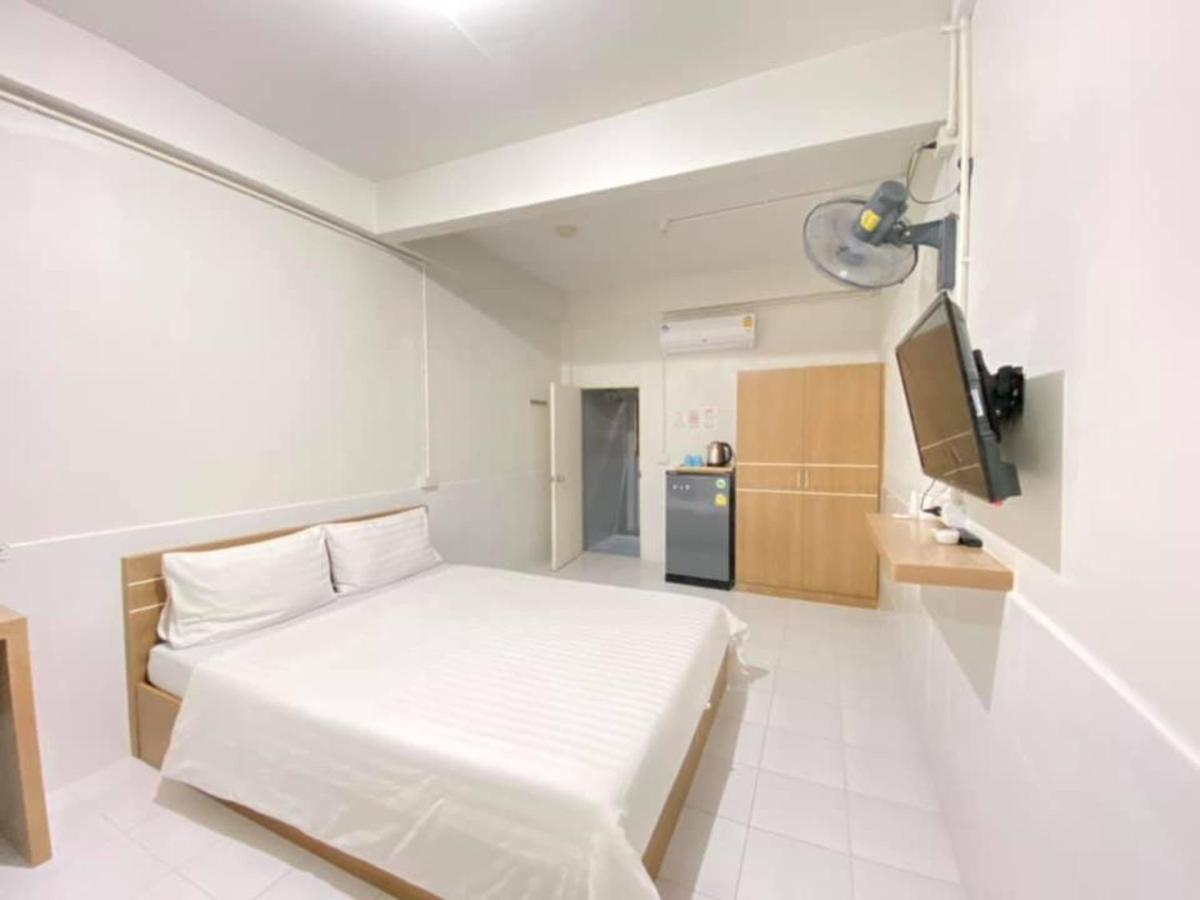 Ze Residence Ram Intra Bangkok Exterior foto